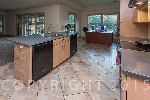 2 Dishwashers in Island