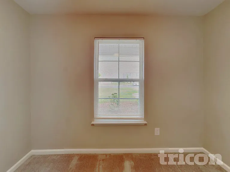 219 Plains Dr — Photo 11