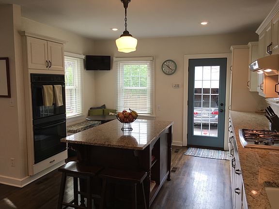 3rd image of 1321 W 50th Ter