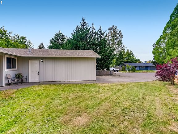 4th image of 2478 SE 56th Ct