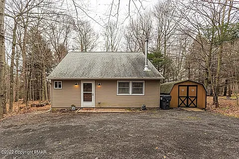 23 Redwood Dr — Photo 2