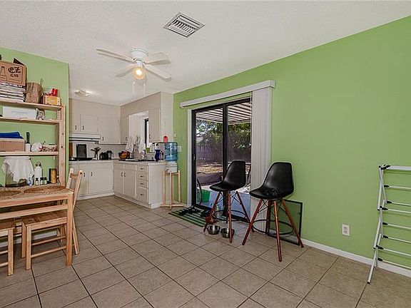 5th image of 1213 SW 1st Ter
