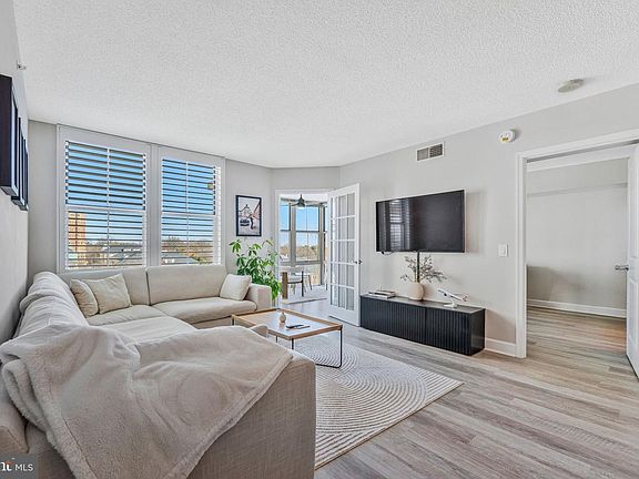 2nd image of 11800 Sunset Hills Rd Unit 826