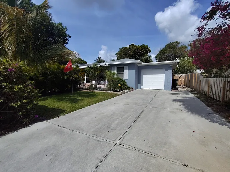 Shared driveway with the front property.