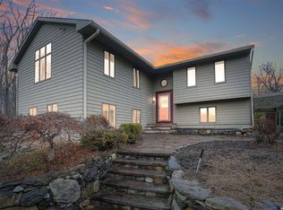 21 Main St, East Setauket, NY 11733