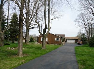 9953 Old River Rd, Roscoe, IL 61073