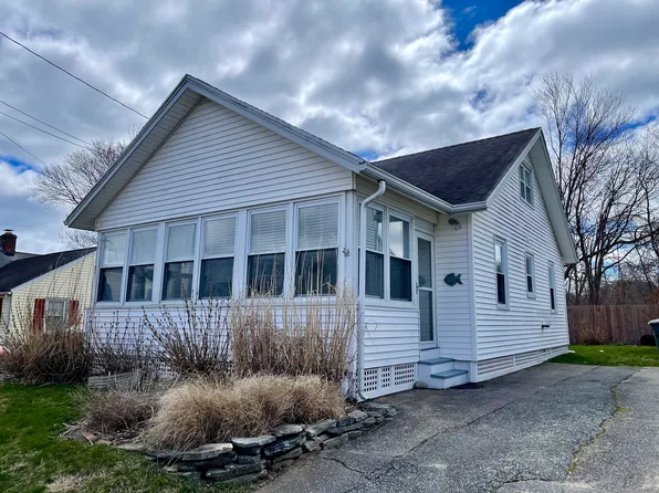 46 Sea Crest Avenue, East Lyme, CT 06357