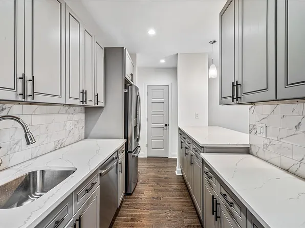 5110 30th Ave APT 5K, Woodside, NY 11377