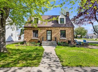 630 E Parkway Blvd, Appleton, WI 54911