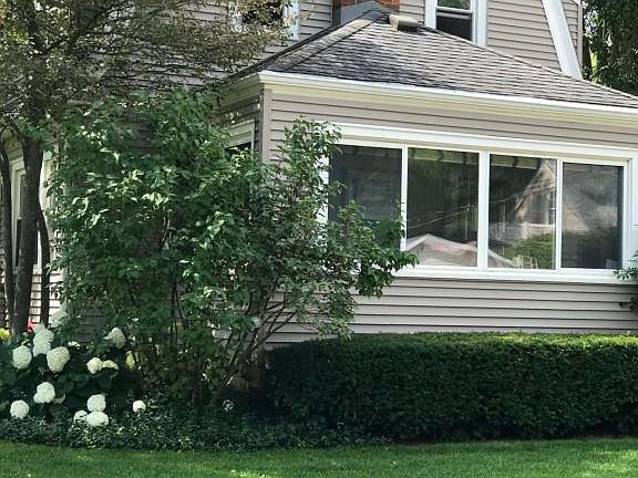 3rd image of 5565 S 110th St