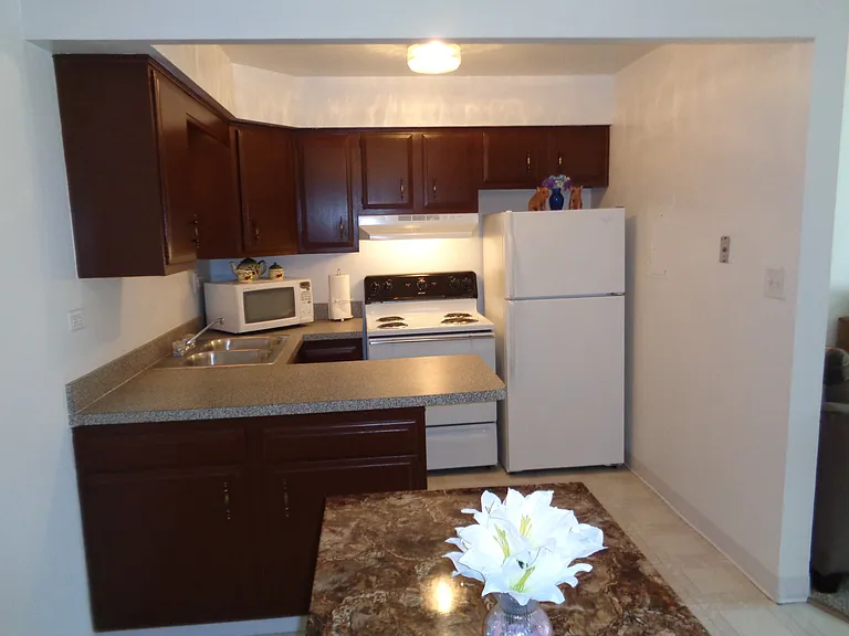 Fairway Green Apartments — Photo 10