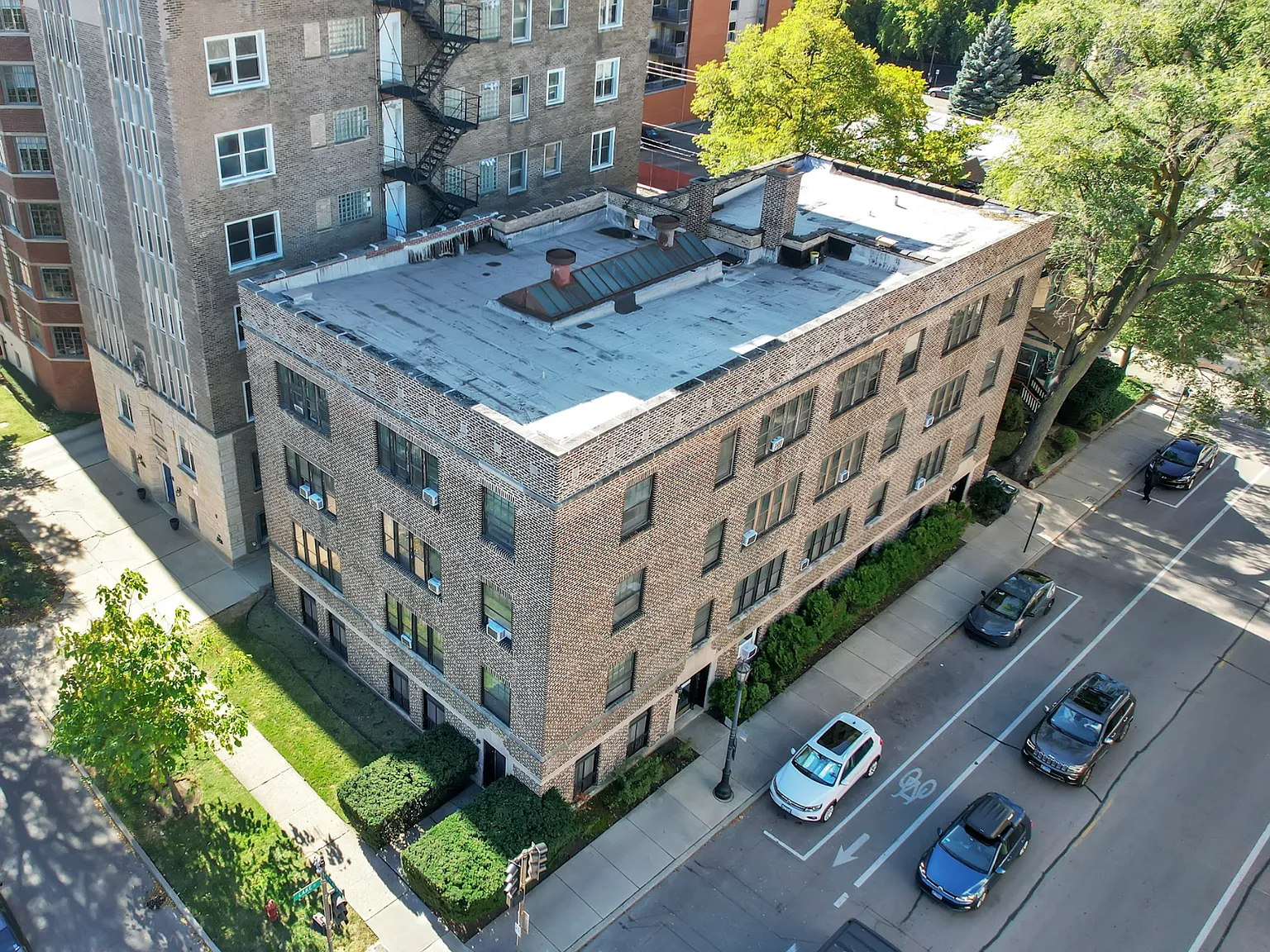 602 Lake St — Photo 2
