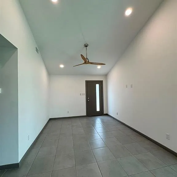 3405 N L St #3 — Photo 3