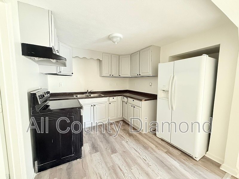 1st image of 237 Helen Ave #C