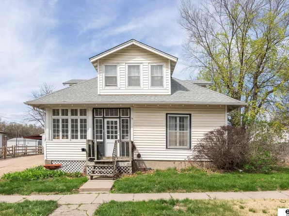 322 N 7th St, Plattsmouth, NE 68048