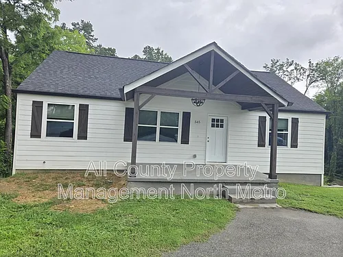545 Lakeview Dr Photo 1