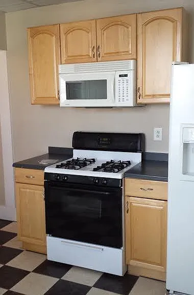 731 Monroe Ave #14 — Photo 2