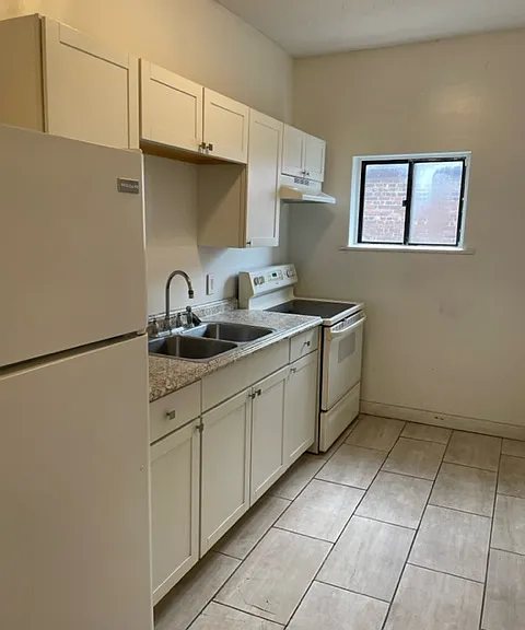 1362 West Blvd #3 — Photo 5