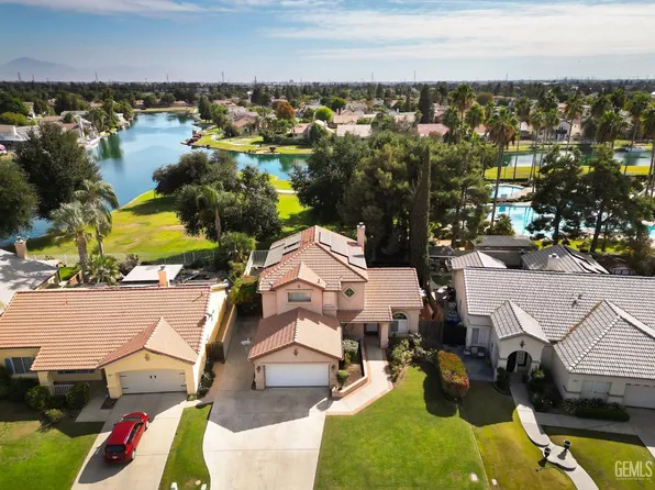 8805 Shore View Dr, Bakersfield, CA 93312