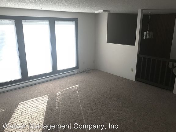 3rd image of 6017 E 10th Ave