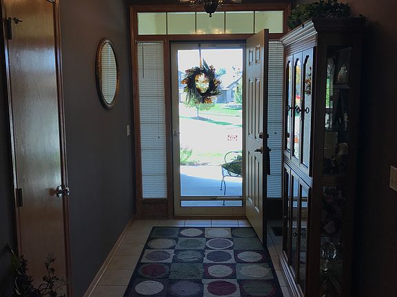 Entry Foyer