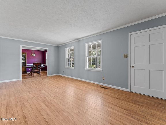 5th image of 188 Thorne Road