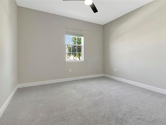 4th image of 4418 LIONS GATE AVENUE