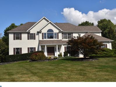 100 Brochant Cir, Blue Bell, PA, 19422
