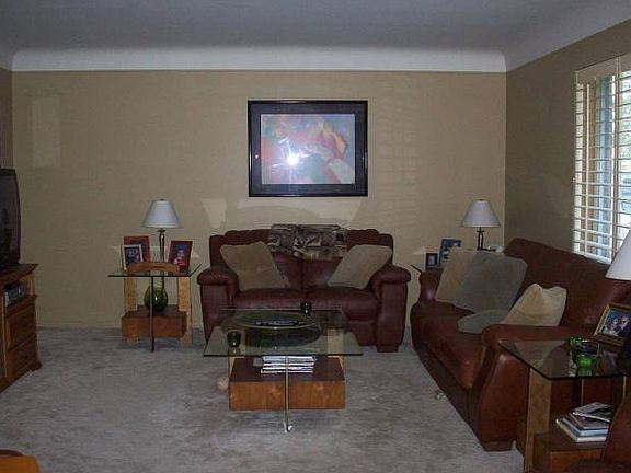 5th image of 938 Blairmoor Ct