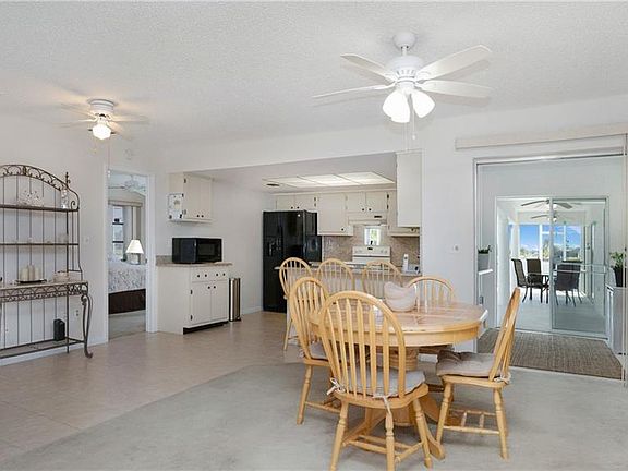 4th image of 1503 SW 38th ST