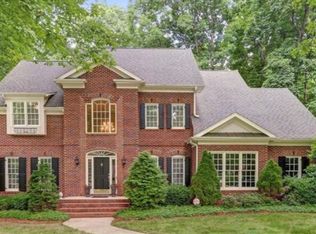 6091 Windsor Farme Rd, Summerfield, NC 27358