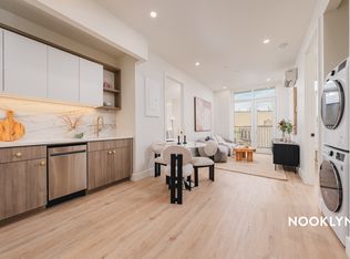 27-16 21st St #4E, Astoria, NY 11102
