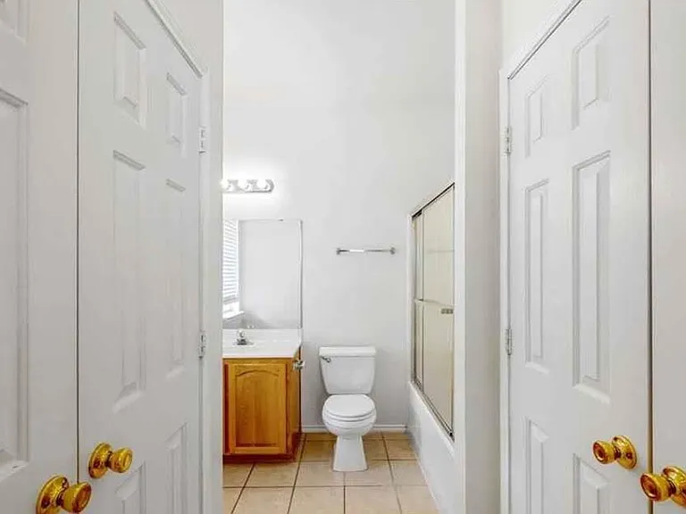 2416 Catawba Loop — Photo 9