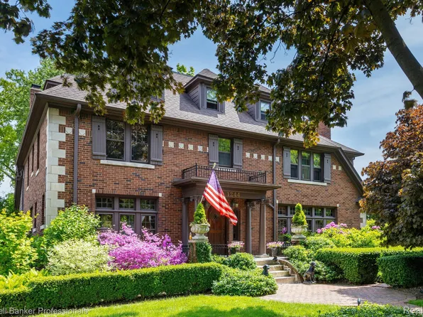 1244 Three Mile Dr, Grosse Pointe Park, MI 48230