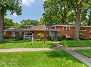 1446 Granville Ave, Park Ridge, IL 60068