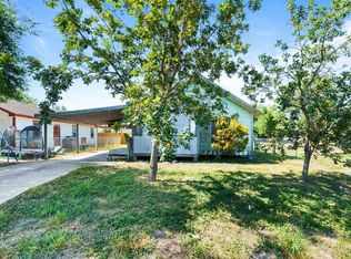 212 E Avenue B, Robstown, TX 78380