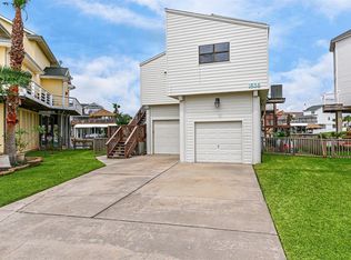 1838 Tiki Dr, Tiki Island, TX 77554