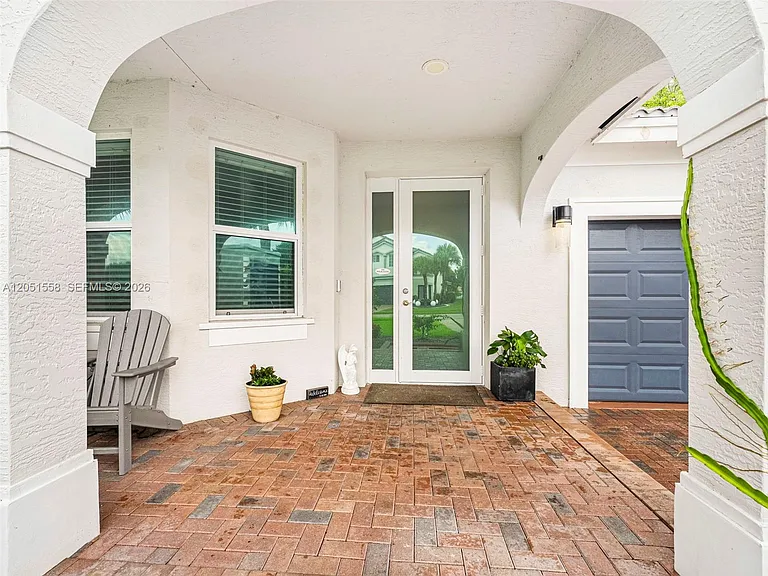 135 Catania Way — Photo 32