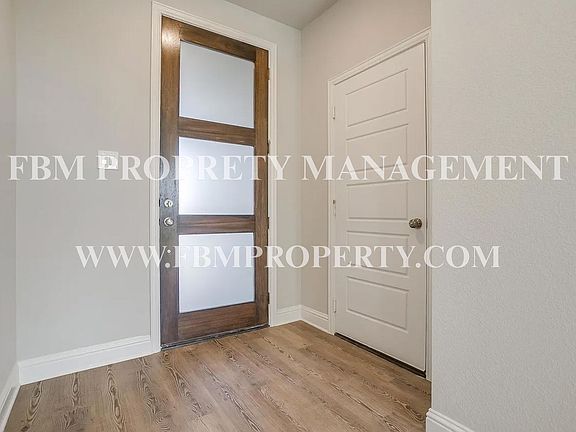 5th image of 2121 Layla Dr