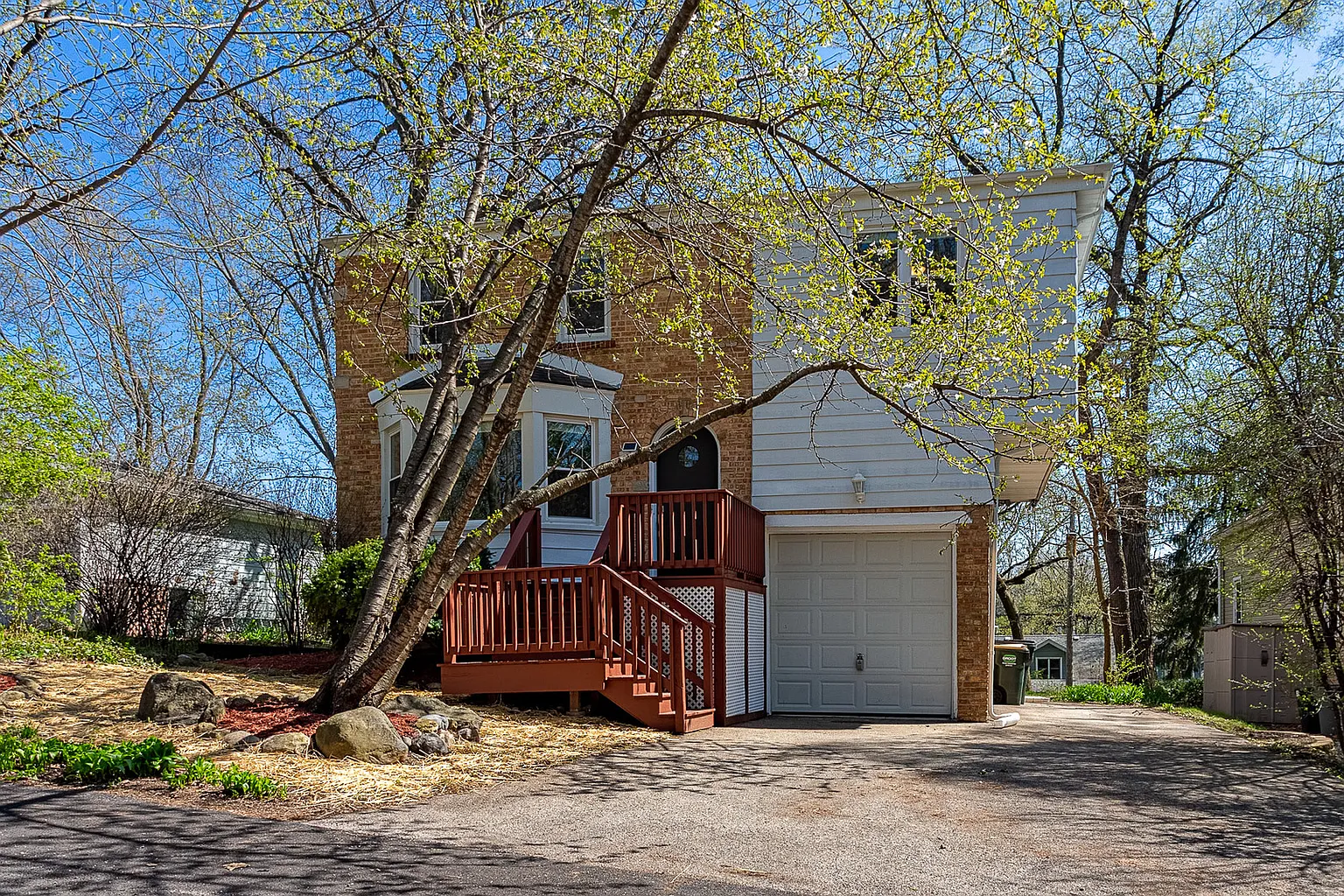26705 N Circle Dr photo 1