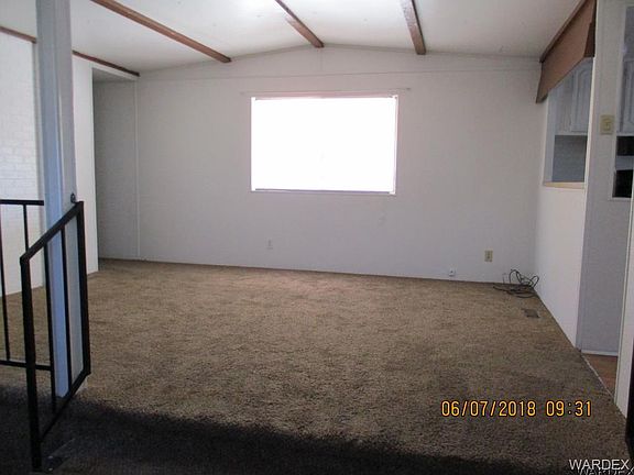 3rd image of 1561 E La Paz Way