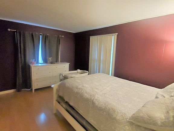 5th image of 13 Aspen Ln