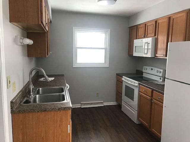 1st image of 4014 Burchfield Dr