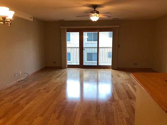 5th image of 10337 Parkside Ave APT 2b