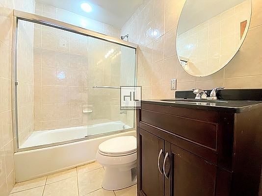 5th image of 565 Union St #1J