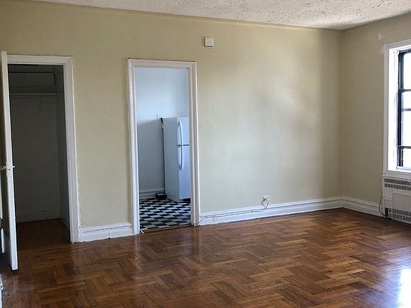 2nd image of 31 E 21st St #F5