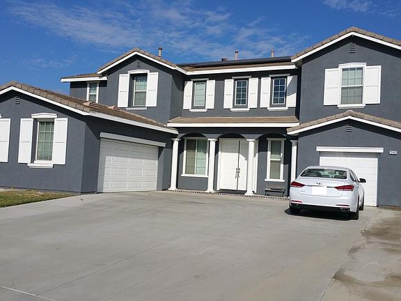 Huge Driveway with Automatic Gated space for RV/Boat Parking