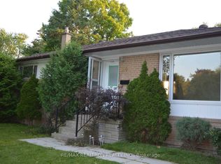 24 Holman Cres, Aurora, ON L4G 1Z9