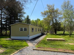 8730 Carlisle Rd, Wellsville, PA 17365