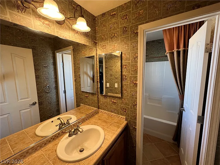 5679 Revere Crossing Ave — Photo 6